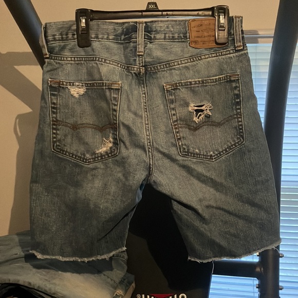 🦅AE Jean Shorts - Picture 2 of 2